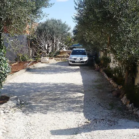 With A Parking Space Splitska, Brac - 2930 Supetar