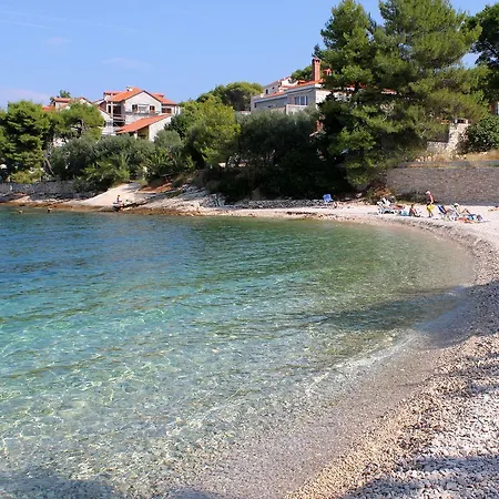 Appartement With A Parking Space Splitska, Brac - 2930 *