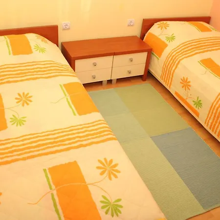 With A Parking Space Splitska, Brac - 2930 Appartement *